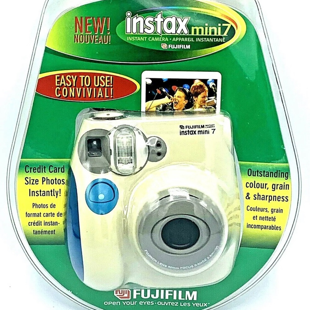 Fujifilm Instax Mini 7 Instant Film Camera Beige 4 AA batteries req. SEALED NEW
